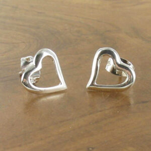 MM1210H OPEN HEART STUD EARRINGS